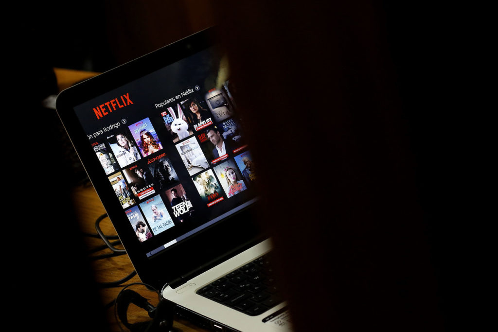Así subirán los precios de Netflix, Spotify y otras apps por reforma tributaria