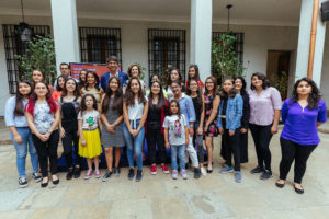 Ministerio de Ciencia y de la Mujer buscan aumentar participación de niñas y mujeres en carreras científicas