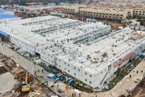 Comienza a funcionar hospital construido en 10 días para atender casos de coronavirus en China