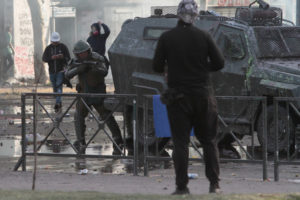Fiscalía reformalizará a carabineros acusados de agresión en Plaza Ñuñoa