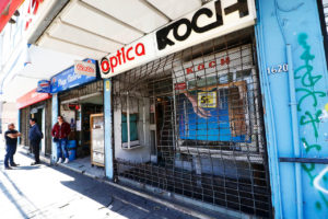 Estallido social: Comerciantes de Valparaíso inician campaña para repintar locales rayados