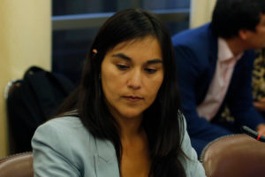 Colegio Médico se alinea con Piñera para enfrentar el coronavirus