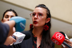 Diputada Camila Vallejo reveló que fue víctima de abuso sexual cuando era niña