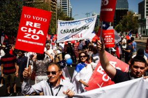 Presentan recurso contra Guevara y Rozas por actuar de carabineros en marcha por el rechazo