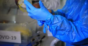 Cuál es y cuánto cuesta el examen para detectar el coronavirus