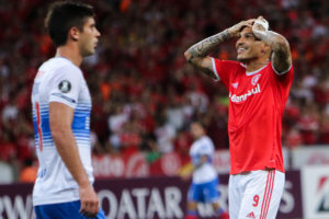 U. Católica tuvo discreto estreno y cae ante Inter de Porto Alegre en Libertadores