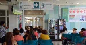 Gobierno fija precio máximo del test de coronavirus: $25.000