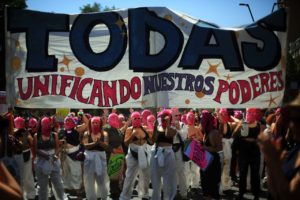 Coordinadora 8M pide fin al terrorismo de Estado y exige la renuncia de Piñera