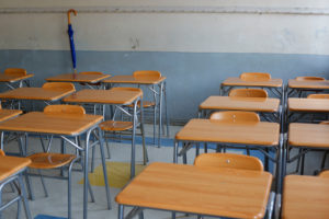 Gobierno no descarta suspensión indefinida de clases y prioriza no perder año escolar
