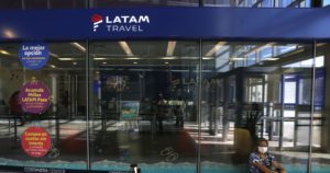 Latam realiza vuelos especiales a Rapa Nui: llevan insumos y trasladan a pasajeros varados