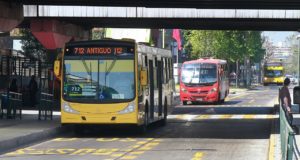 Había sido robado por encapuchados: niño de 12 años es sorprendido manejando bus del transantiago