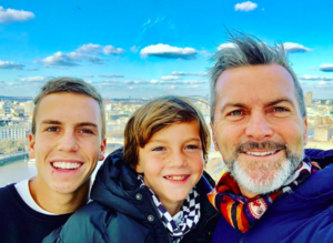 VIDEO | Cristián Sánchez e hijos de Diana Bolocco están en cuarentena tras viaje a Europa