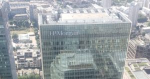 JP Morgan apuesta por estrategia chilena contra el coronavirus