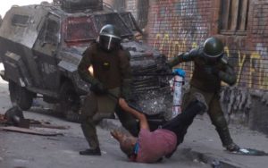 Carabineros se querella por 