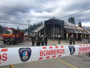 Incendio consumió edificio de la Municipalidad de Futaleufú