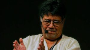 Escritor chileno Luis Sepúlveda está en coma por el coronavirus