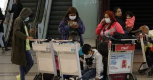 Coronavirus: científico chino advierte que no usar mascarillas es un “gran error”