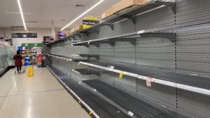 ¿Paranoia? Diario australiano imprime papel higiénico en sus páginas ante la escasez del producto