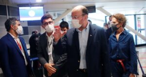 Gobierno implementa barrera digital en la aduana sanitaria del aeropuerto