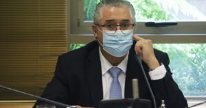 Pizarro cuestiona declaraciones de Blumel por cronograma electoral