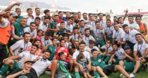 Arturo Vidal mantendrá los sueldos de los jugadores de Rodelindo Román