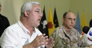 Intendente de Tarapacá retoma sus funciones tras dar negativo en su examen de COVID-19