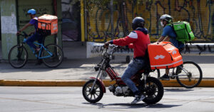 ¿Cómo evitar el contagio de coronavirus al pedir comida a domicilio?