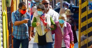 Cómo fabricar una mascarilla casera contra el coronavirus