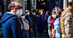 Coronavirus según Cadem: 75% cree que la cifra de contagios es mucho mayor a la oficial