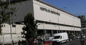 Pelea entre funcionarios en el Hospital Gustavo Fricke dejó un herido de gravedad