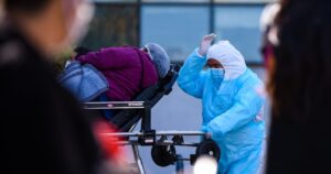 Minsal confirma foco de coronavirus en residencia de adultos mayores en Las Condes