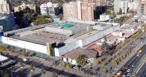 Mall Apumanque reabre al público y en sólo minutos recibe cientos de clientes