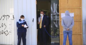 La Reina anuncia multas a establecimientos que no cumplan con medidas por COVID-19