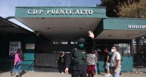 Covid-19: Trasladan a 86 internos de cárcel de Puente Alto a Talagante