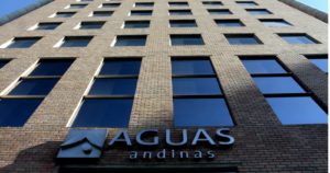 Evitar despidos durante la crisis sanitaria: el acuerdo que firmó Aguas Andinas con sus empresas contratistas
