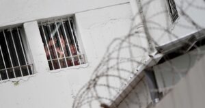 Gendarmería estrena sistema de mensajería para informar a familiares de internos