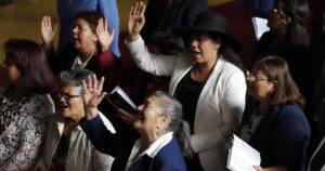 Alcaldesa de La Pintana clausura centro de eventos donde se realizaban cultos religiosos y anuncia acciones legales