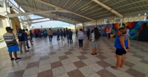 Bolivianos varados en Antofagasta fueron trasladados a albergues