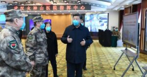 China reconoce error y aumenta un 50% el número de fallecidos por coronavirus