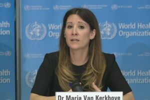 OMS advierte que el mundo enfrenta “un tsunami de infecciones” de Ómicron y Delta