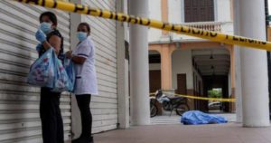 Videos |  Coronavirus en Ecuador: dejan cadáveres en las calles por colapso de funerarias
