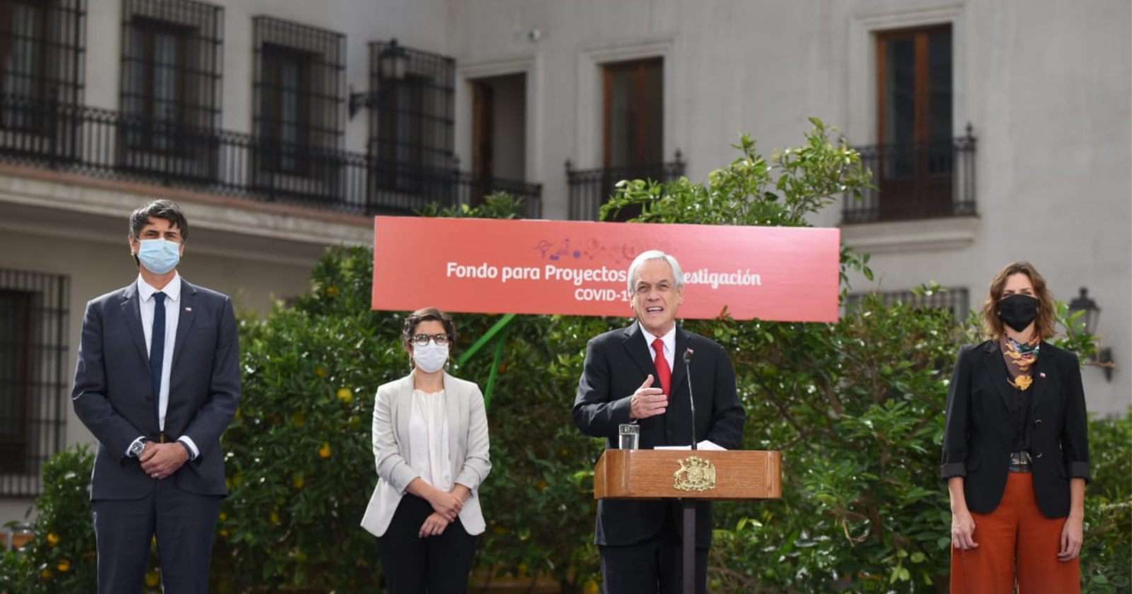 fondo de $2.300 millones para investigación científica Covid-19