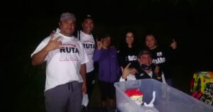 Esteban Paredes repartió ayuda a personas en situación de calle