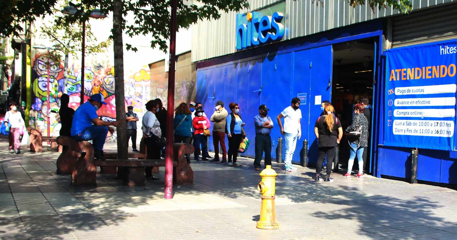 santiago clausuran tienda