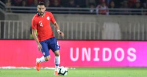 Juan Román Riquelme insiste en conseguir el fichaje de Mauricio Isla en Boca Juniors