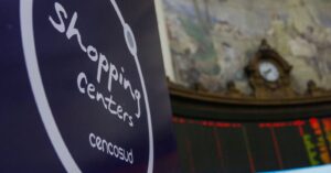 Cencosud retrocede y anuncia que no se acogerá a la Ley de Protección al Empleo