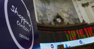 Cencosud empuja apoyo cerrado a norma especial que impide reparto de dividendos