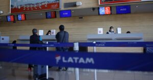 Acciones de LATAM se desploman cerca del 40% tras acogerse a Ley de Quiebra en EE.UU.