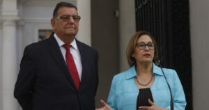 Senadores y funcionarios a cuarentena por contagio de Rabindranath Quinteros