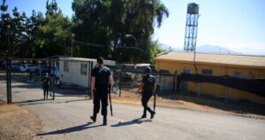 Cárcel Punta Peuco: dos funcionarios de Gendarmería dieron positivo por COVID-19